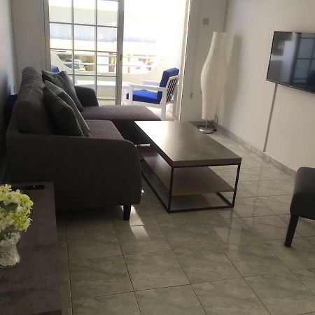 Modern Apartment In Paphos Town Centre Exterior photo