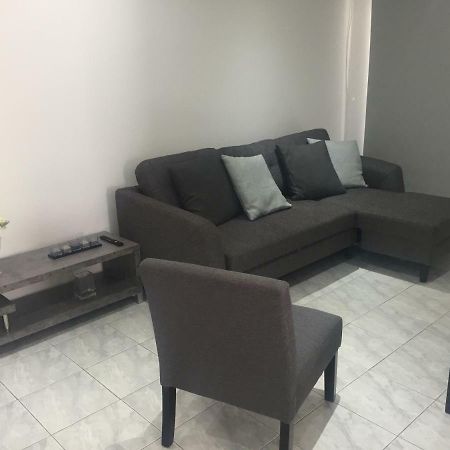 Modern Apartment In Paphos Town Centre Exterior photo