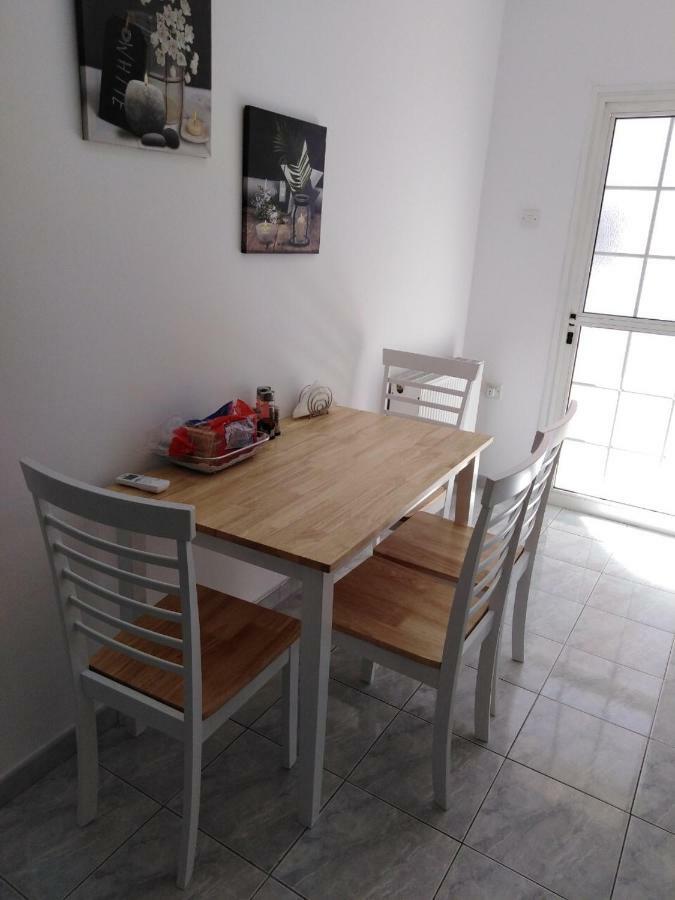 Modern Apartment In Paphos Town Centre Exterior photo